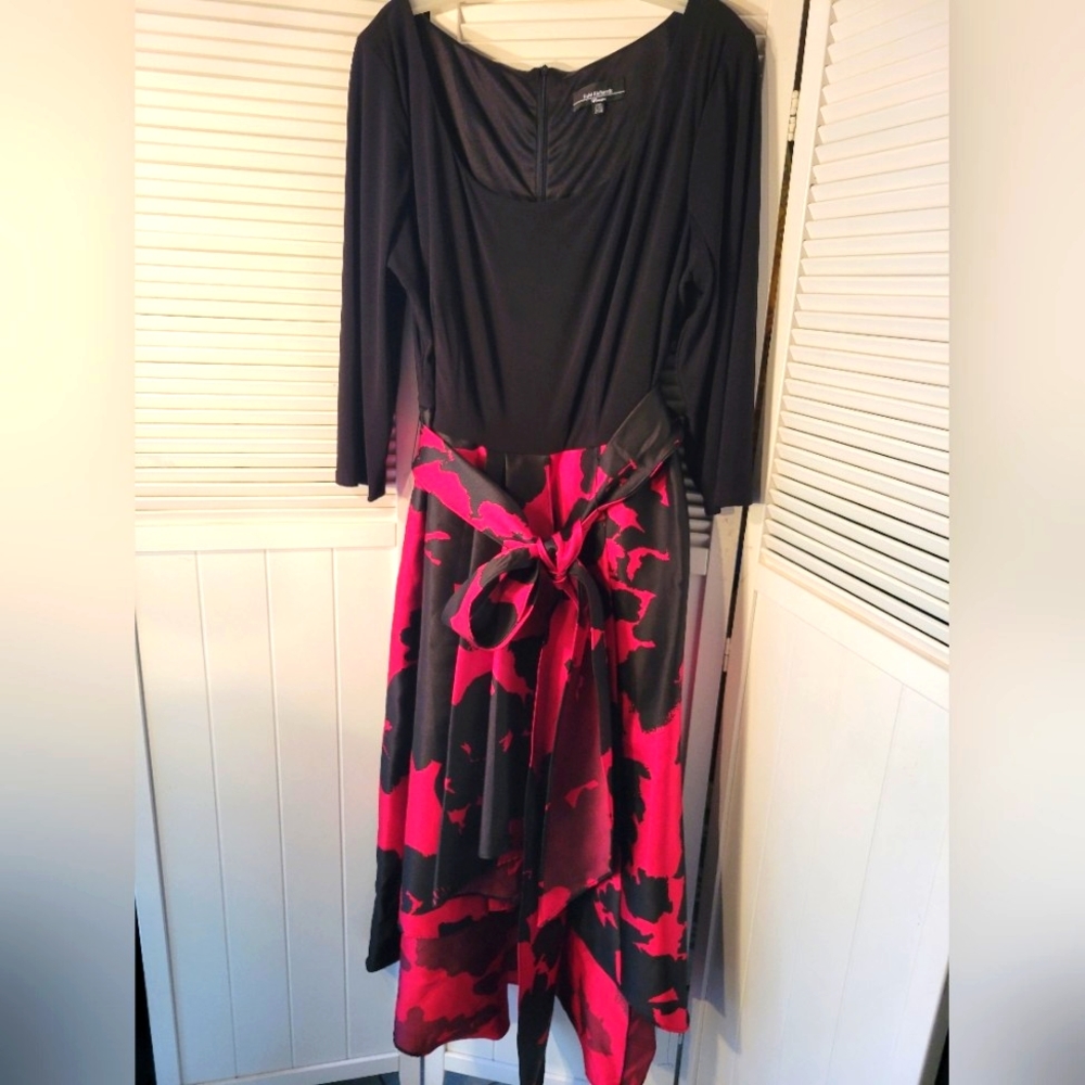 R&M RICHARDS WOMAN HIGH-LOW COCKTAIL DRESS RED/BLACK SZ20W